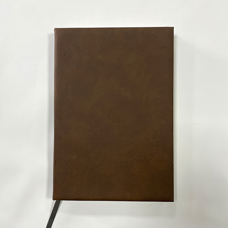 レーザー加工可能なレザーレット 5 1/4 x 8 1/4 スケッチ ブック