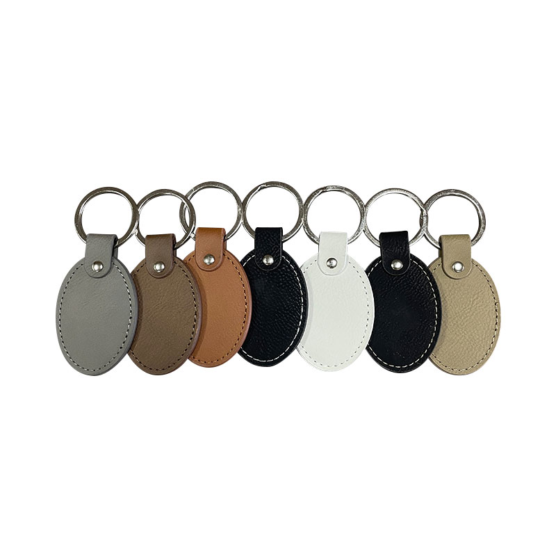 オイル加工エッジ付きレーザー加工可能なレザーレット オーバル キーチェーン