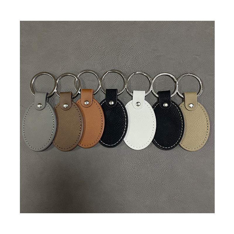 オイル加工エッジ付きレーザー加工可能なレザーレット オーバル キーチェーン
